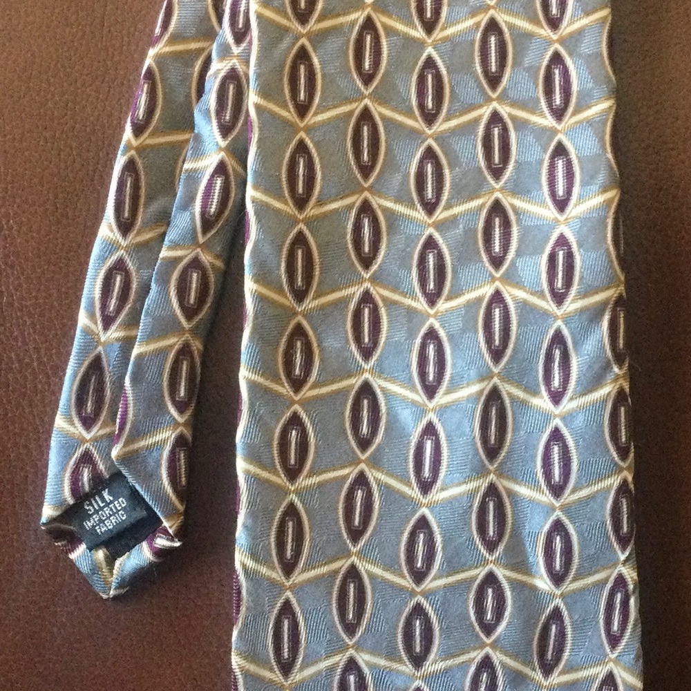 Neo Bill Blass, Imported Silk Fabric Tie